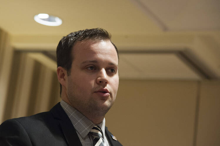 Inside Josh Duggar's Christmas in Prison: Activities, Menu