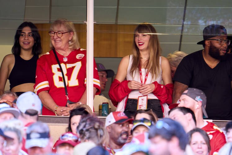 Donna Kelce and Taylor Swift