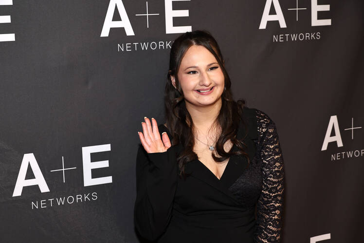 Gypsy Rose Blanchard Debuts New Haircut: ‘Never Too Late to Start Reinventing Yourself’