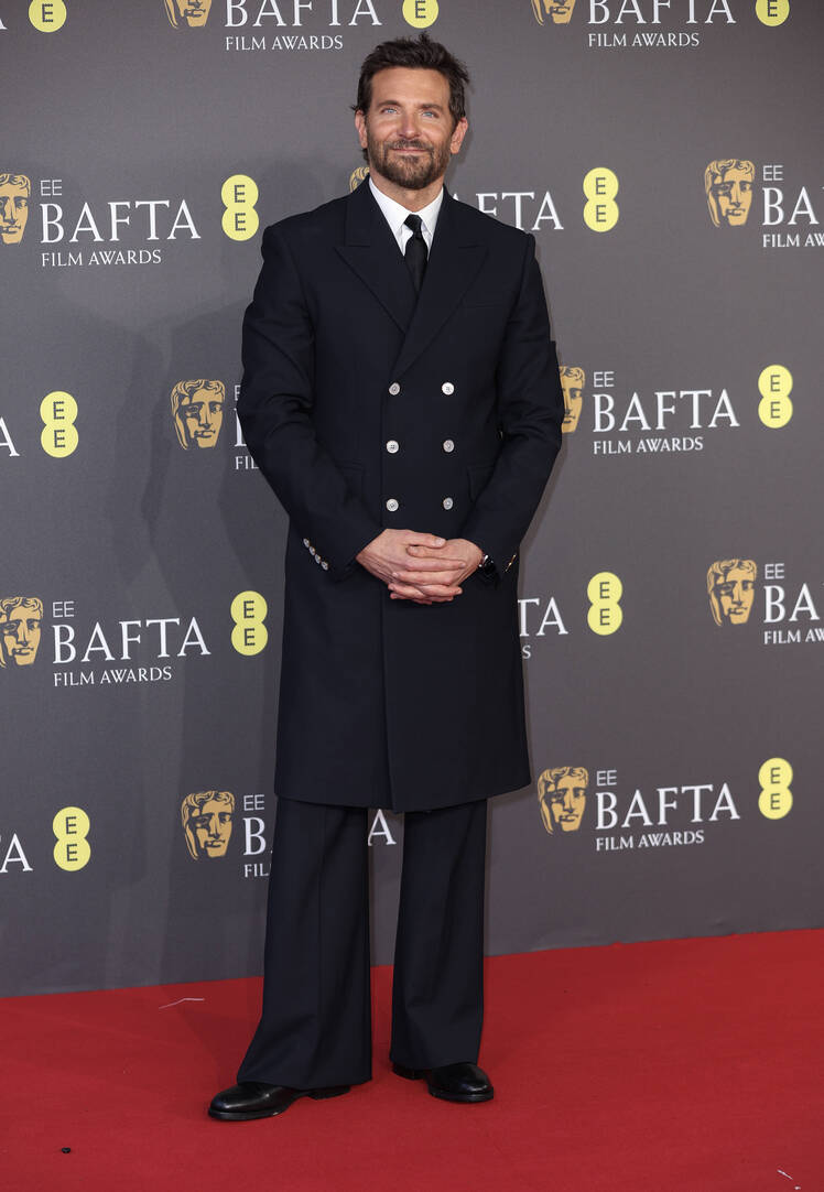Has Bradley Cooper Gotten Plastic Surgery? Doctor Weighs In