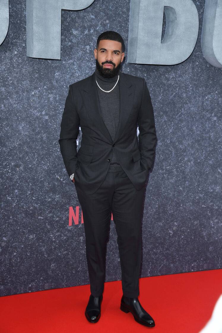 Drake’s Fans Left In Shock After Rapper Seemingly Shares NSFW Video From Bed