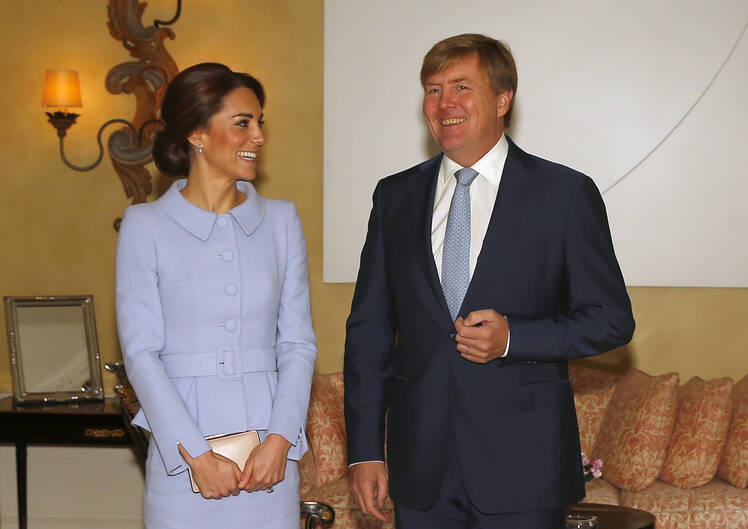 King of Netherlands Mocks Kate Middleton's Photo Controversy