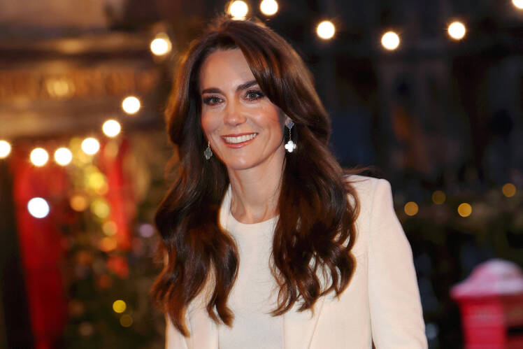 Kate Middleton wearing all white - Kate Middleton’s Condition Only Known to a ‘Few People’