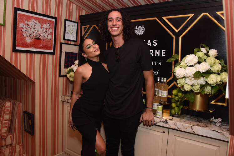 vanessa hudgens expecting baby no 1 with cole tucker