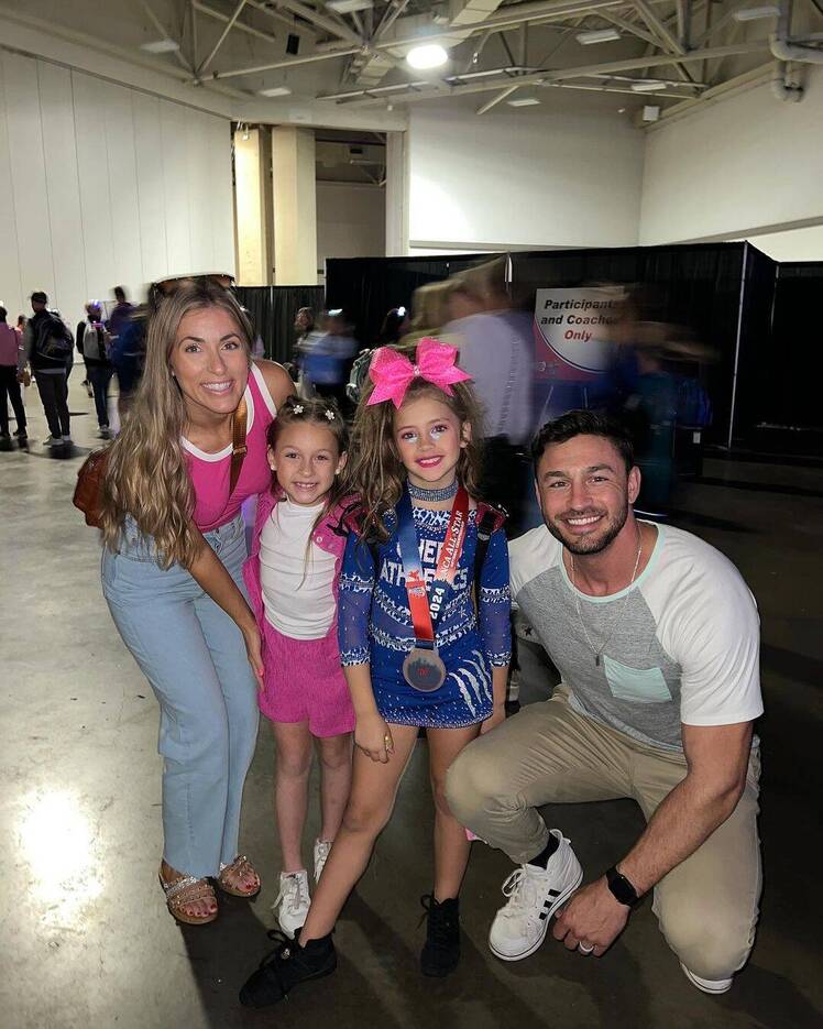 the challenges tony raines family meet his wife and kids