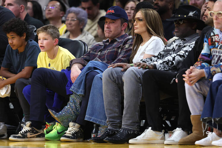 Jennifer Lopez Spotted Without Ben Affleck Amid Marital Woes
