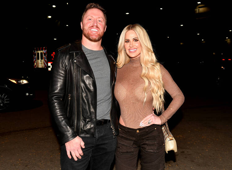 Kim Zolciak Calls Cops on Estranged Husband Kroy Biermann After He Allegedly Stole Her Phone