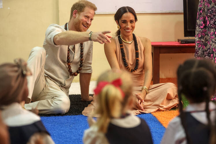 Prince Harry Would ‘Love’ for Meghan Markle to ‘Get Back Into Acting’ and Become a Hollywood Star