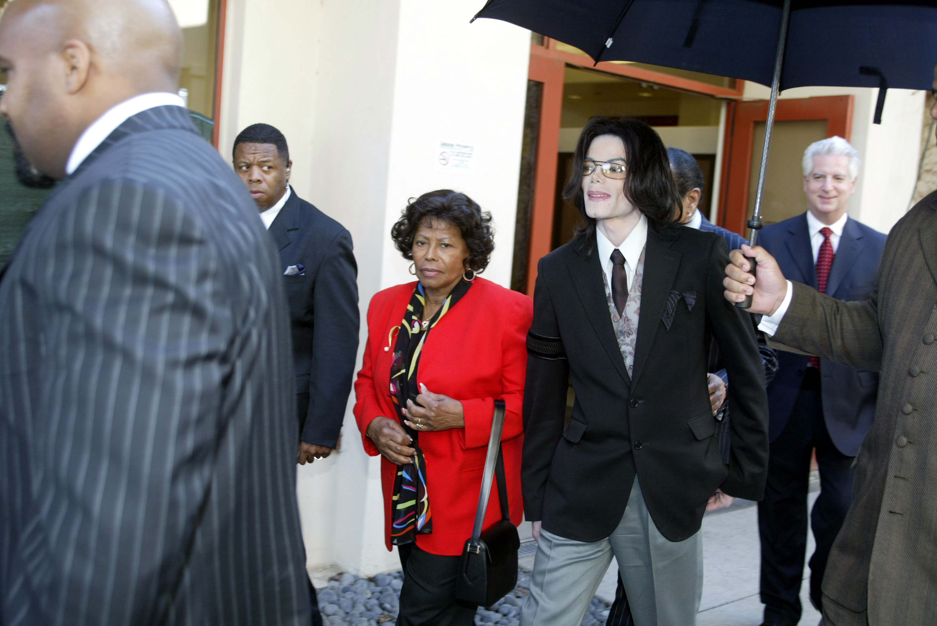 Michael Jackson Accusers Believe Singer’s Camp Is ‘Hiding Info