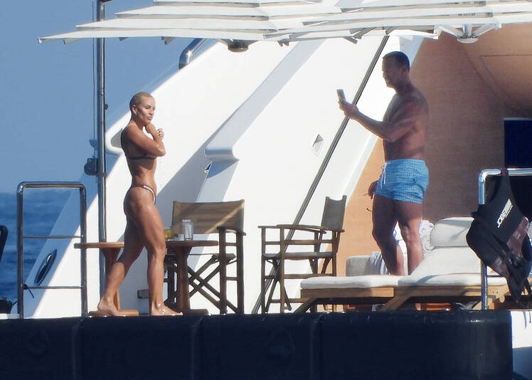 Alex Rodriguez Out With His Girlfriend as J.Lo's Marriage Falls Apart