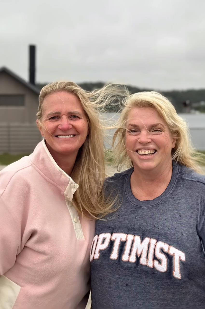 Christine and Janelle Brown Reunite 4 Months After Garrison s Death 197