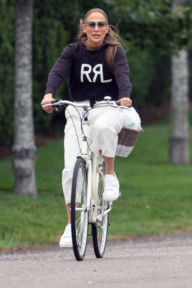Jennifer Lopez Bike Ride