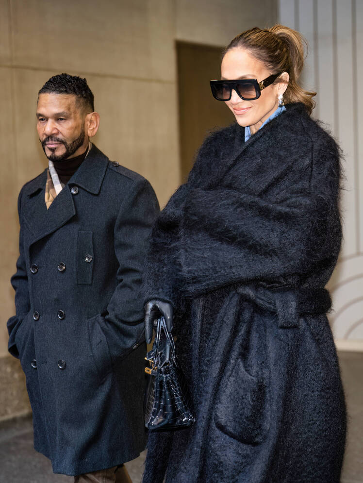 Jennifer Lopez's Manager Benny Medina 'Can't Stand' Ben Affleck Amid Marital Woes