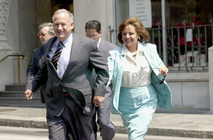 JonBenet Ramseys Dad Claims Male DNA on Garrote Still Not Tested