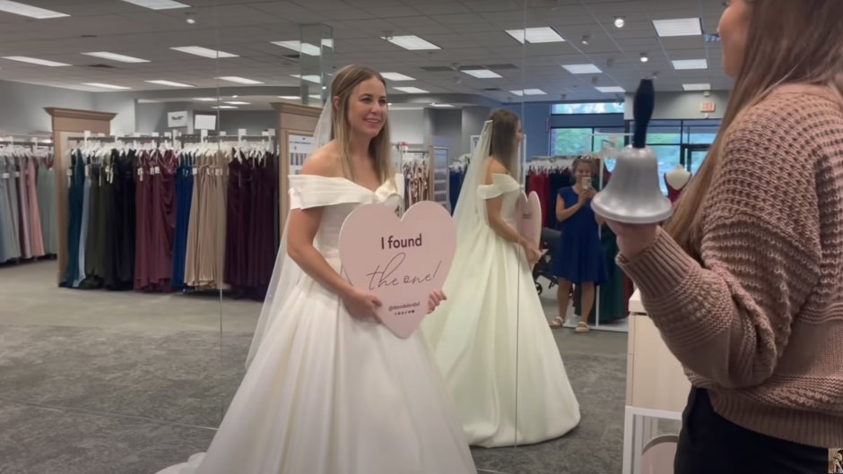 Jana Duggar Shares Glimpse Into Wedding Dress Shopping With Sisters: ‘It’s Crazy’