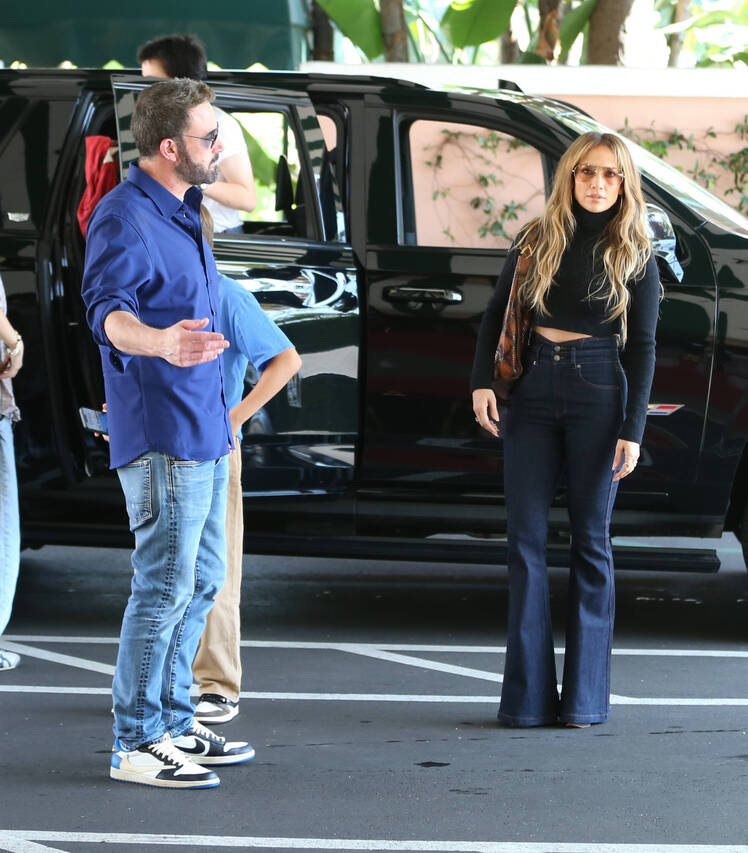 J. Lo and Ben Affleck Divorce 'Could Drag Out' for Years (EXCLUSIVE)