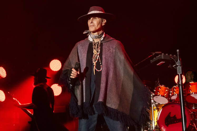 Jane’s Addiction Singer Perry Farrell Is Getting Help as Wife Blasts ‘False Narratives’