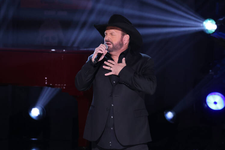 Garth Brooks Performs Amid Sexual Assault Lawsuit: 'Needed This'