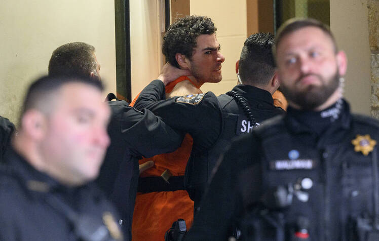 luigi mangione courthouse outburst