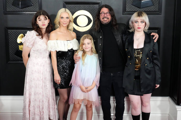 Dave Grohl Hopes Jordyn Blum Will ‘Remarry Him’ After Cheating Scandal
