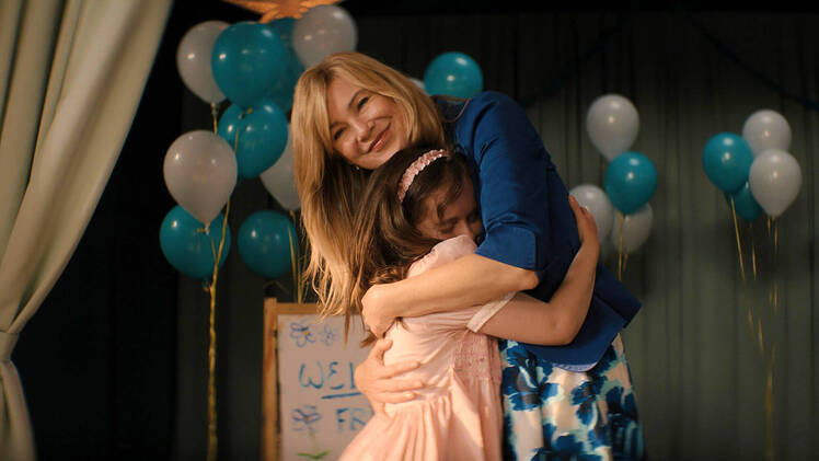 Imogen Faith Reid and Ellen Pompeo in 'Good American Family.'