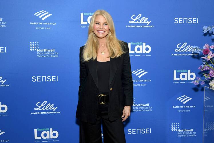 GettyImages-2215949909-christie-brinkley-wont-settle-man